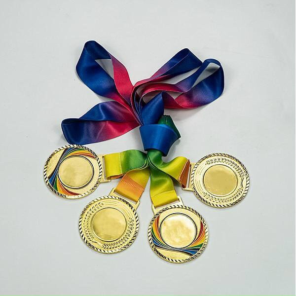 Huy_Chuong_7_Mau_Vang