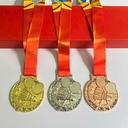 Huy_Chuong_Cau_Long_Vang