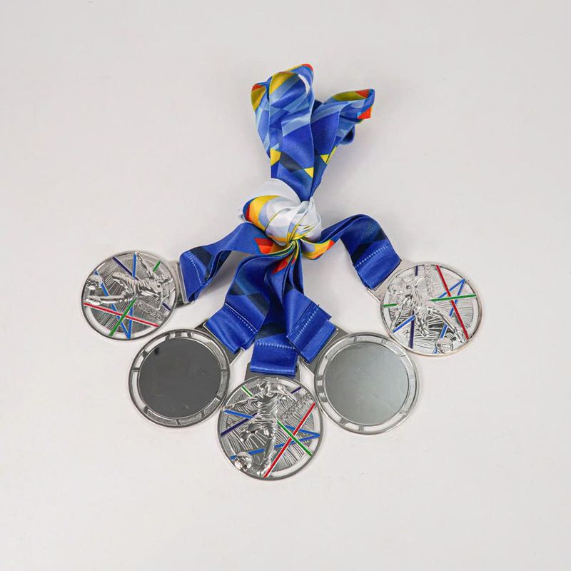 Huy_Chuong_Hinh_Cau_Thu_Bac