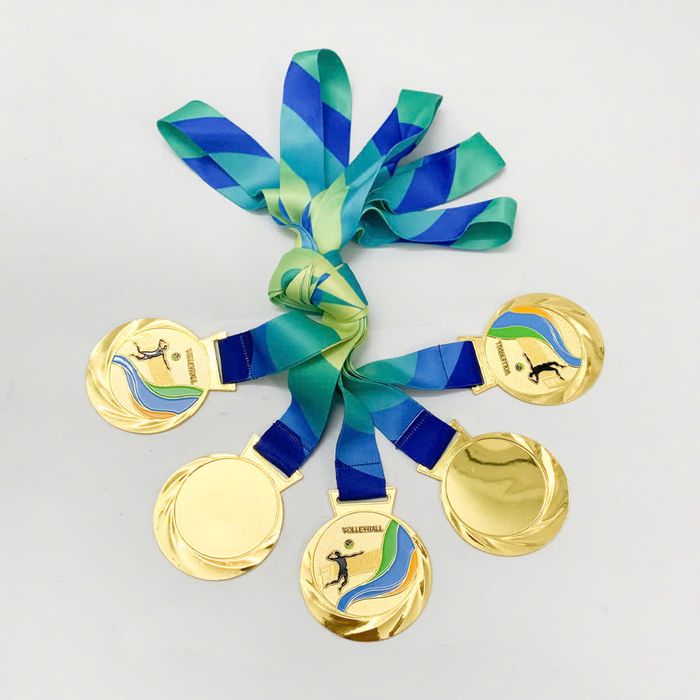 Huy_chuong_Bong_chuyen_iWin_Vang