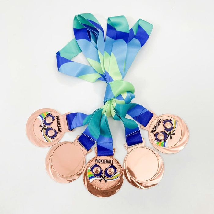 Huy_chuong_Pickleball_iWin_(Day_do)_Dong