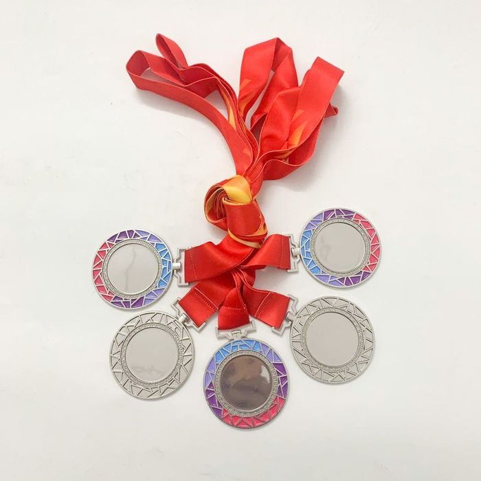 Huy_chuong_iWin_(Day_do)_Bac