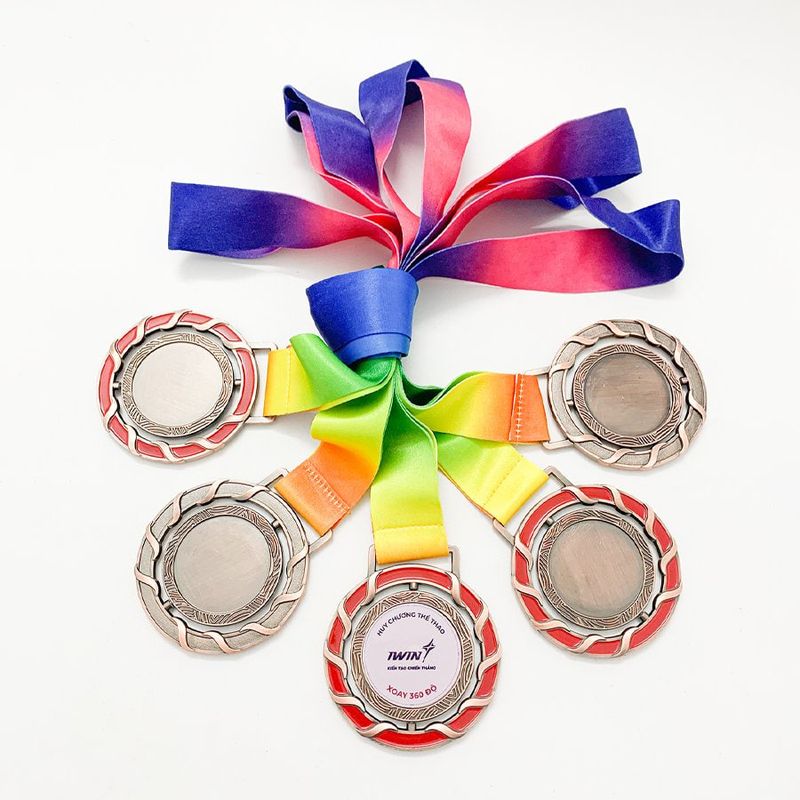 Huy_chuong_iWin_Xoay_360_Dong