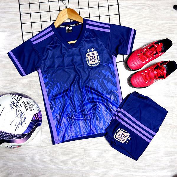 QA_Tre_em_JS_Argentina_2024_Xanh_Den