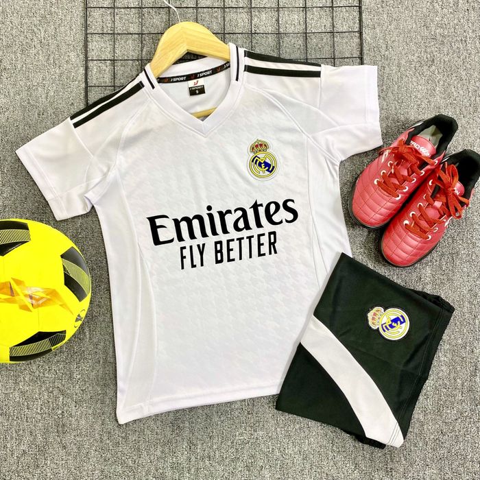 QA_Tre_em_JS_Real_Madrid_24/25_Lon_Trang