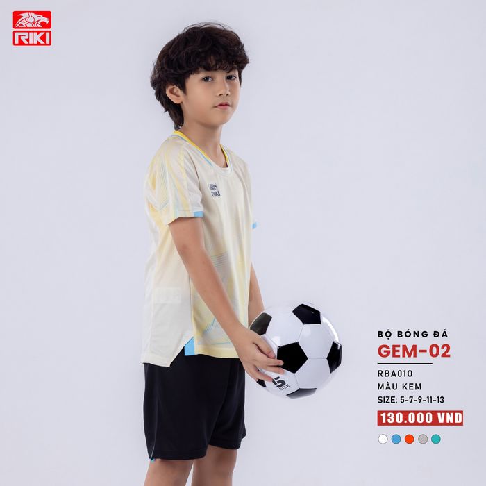 QA_Tre_em_Riki_Gem_02_Kem