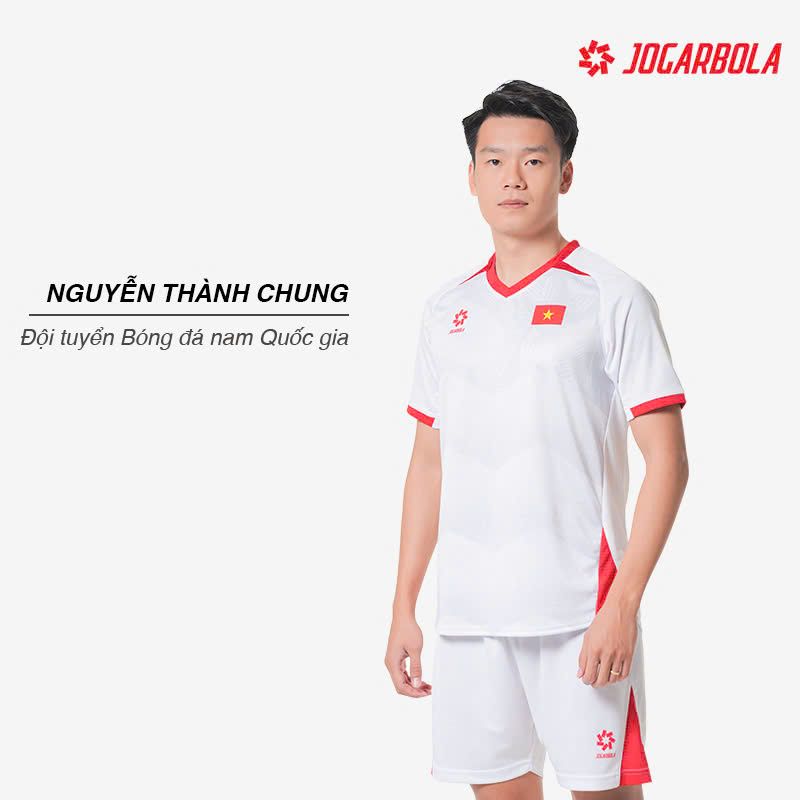 Ao_Jogarbola_DTQG_Viet_Nam_2025_(FAN)_Trang