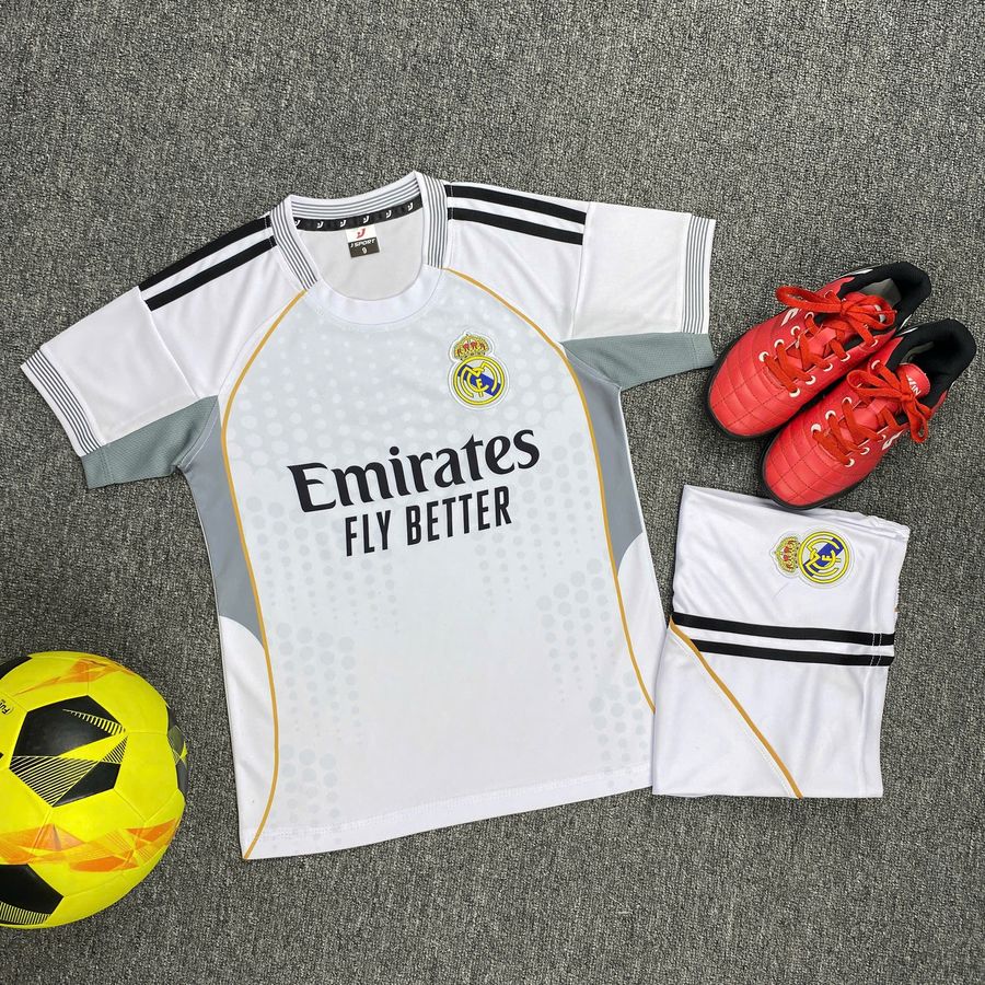 QA_Tre_em_JS_Real_Madrid_25/26_Lon_Trang