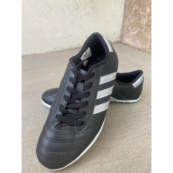 Giay_Tre_Em_3_soc_Wika_Den